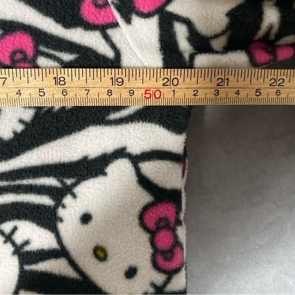 Sanrio Hello Kitty One Piece L Footie Pajamas Costume Black & White PJs - Picture 2 of 13